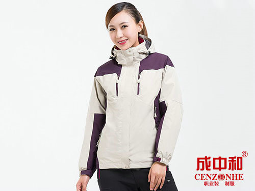 沖鋒衣-古董白 沖鋒衣-古董白